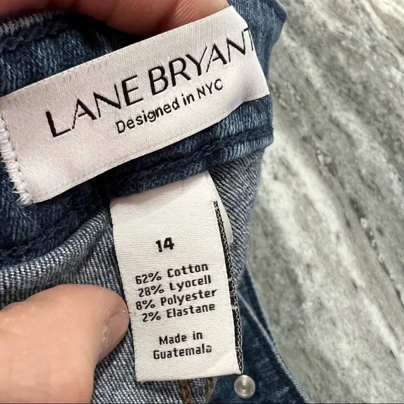 Lane Bryant shorts mid rise Essential Bermuda shorts light wash size 14 - Picture 3 of 4